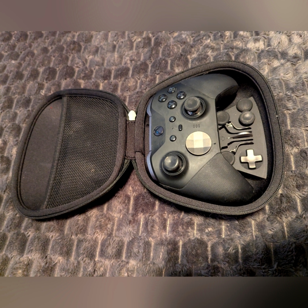 Xbox Elite Series 2 Controller - Used
